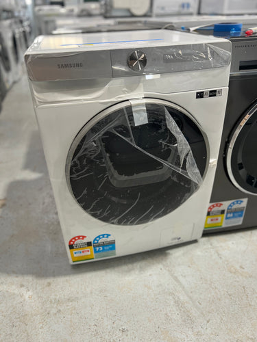 Transportation damaged Samsung 8.5kg A.I-Personalised QuickDrive Front Load Washing Machine - Second Hand Appliances Geebung